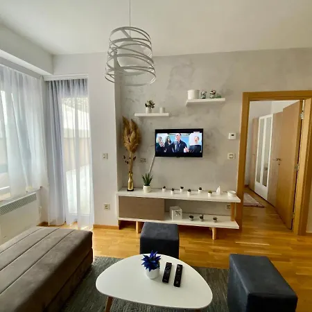 Mladenovic Apartment *